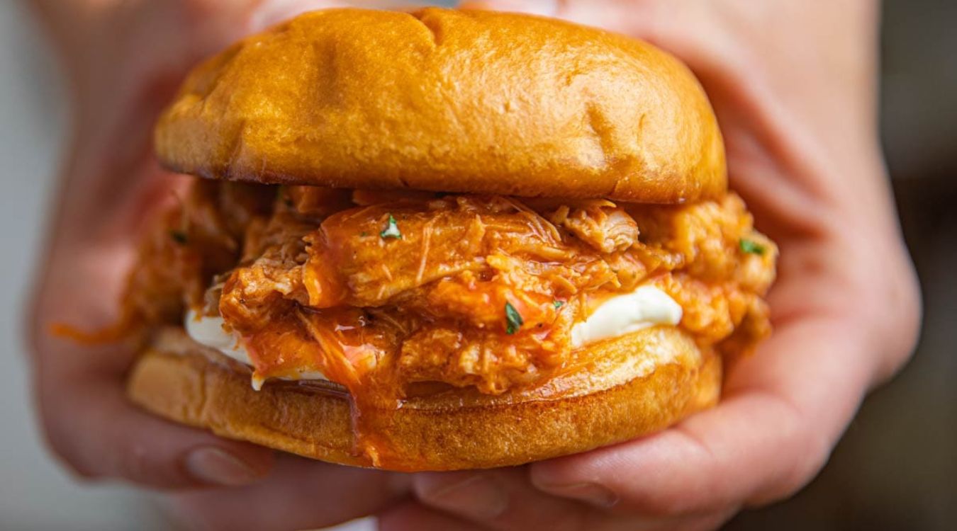 slow-cooker-buffalo-chicken-sandwiches-recipe